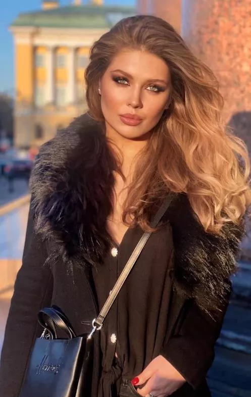 Rencontre avec une belle femme russe, Karina 22 ans